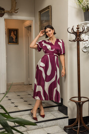 Carraig Donn Alina Burgundy Print Satin Short Sleeve Midi Dress