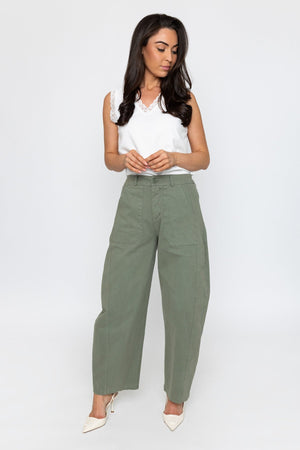 Carraig Donn Barrel Leg Jeans in Khaki