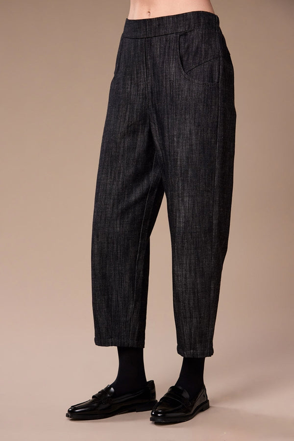 Carraig Donn Black Cropped Slouch Jean