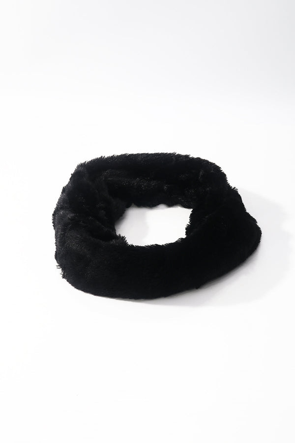 Carraig Donn Black Faux Fur Snood