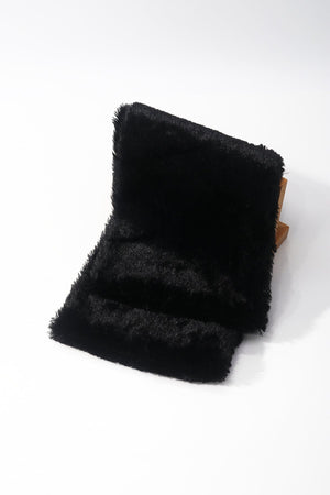 Carraig Donn Black Faux Fur Snood