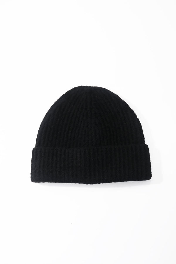 Carraig Donn Black Knit Ribbed Beanie Hat