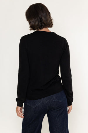 Carraig Donn Black Knitted Crew Neck Long Sleeve Jumper