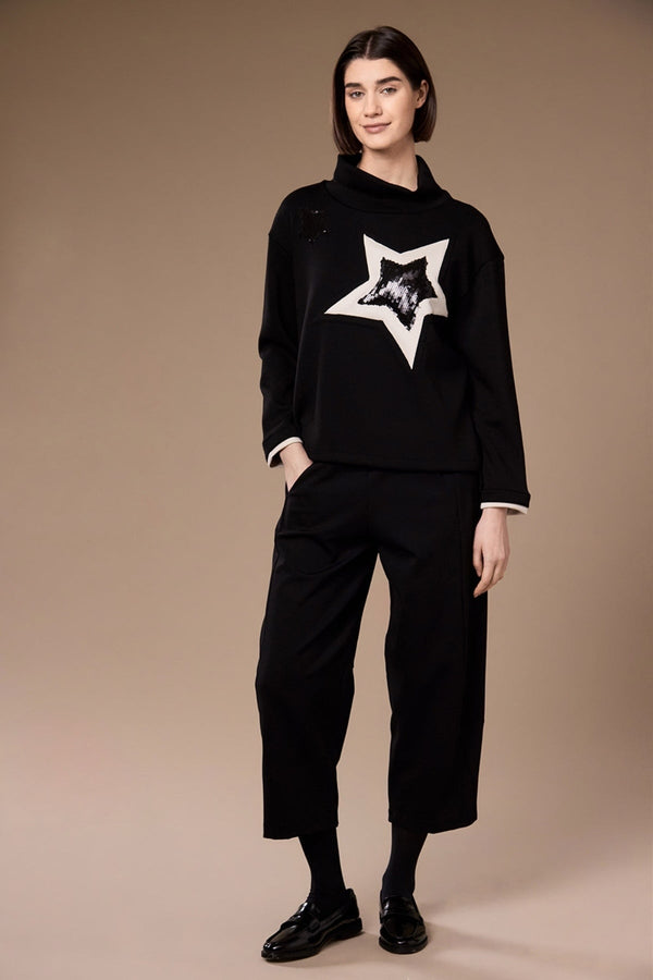 Carraig Donn Black Star Crew Neck Long Sleeve Sweater