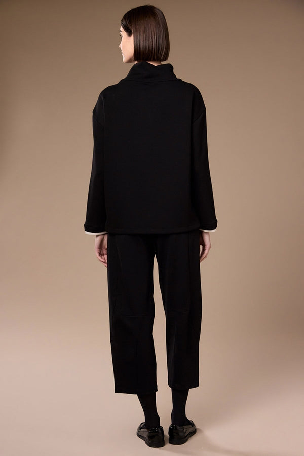 Carraig Donn Black Star Crew Neck Long Sleeve Sweater