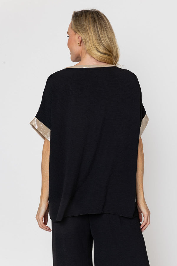 Carraig Donn Black Top with Gold Trim