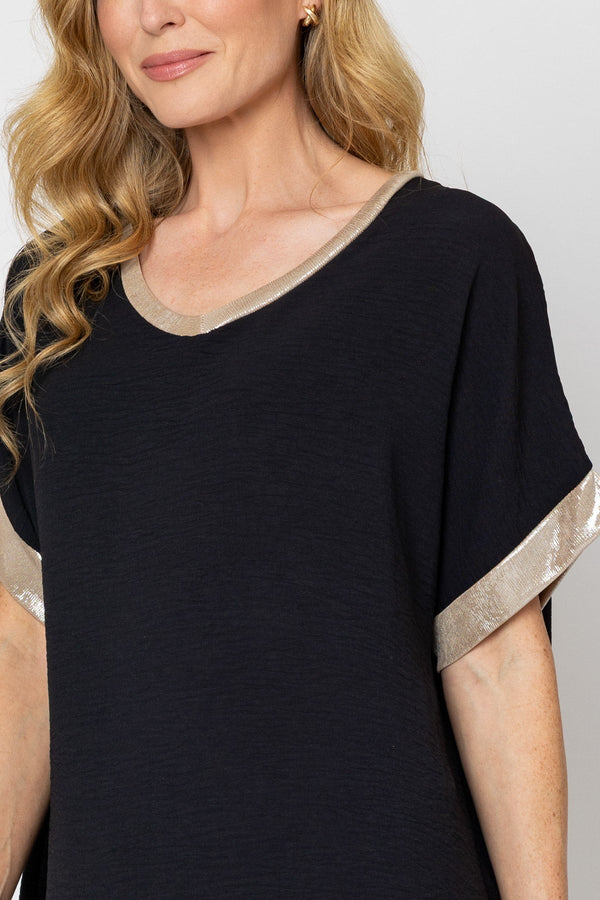 Carraig Donn Black Top with Gold Trim
