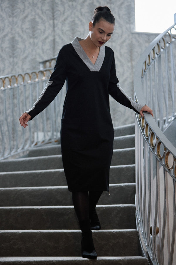 Carraig Donn Black Two Tone V Neck Knit Dress