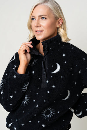 Carraig Donn Black & White Celestial Print Teddy Three Button Fleece