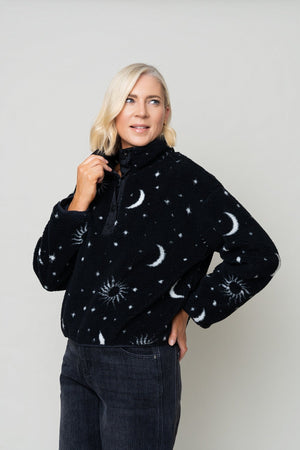 Carraig Donn Black & White Celestial Print Teddy Three Button Fleece