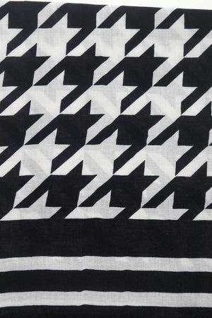 Carraig Donn Black & White Houndstooth Print Viscose Scarf