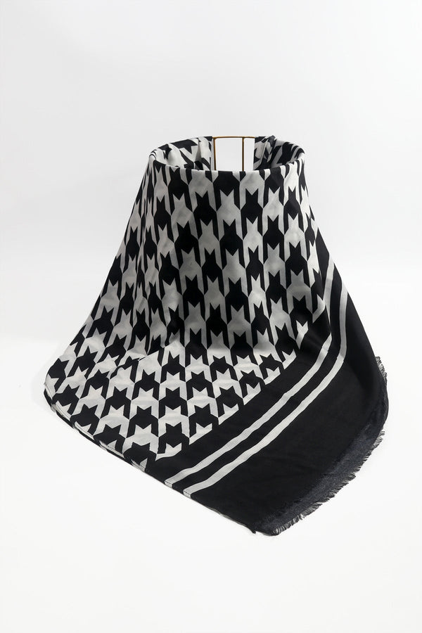 Carraig Donn Black & White Houndstooth Print Viscose Scarf
