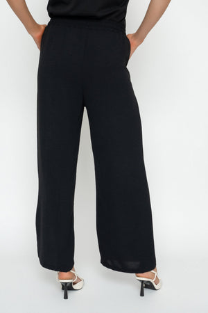 Carraig Donn Black Wide Leg Crinkle Trousers