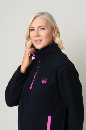 Carraig Donn Bronagh Fleece With Contrast Zip & Pockets in Black
