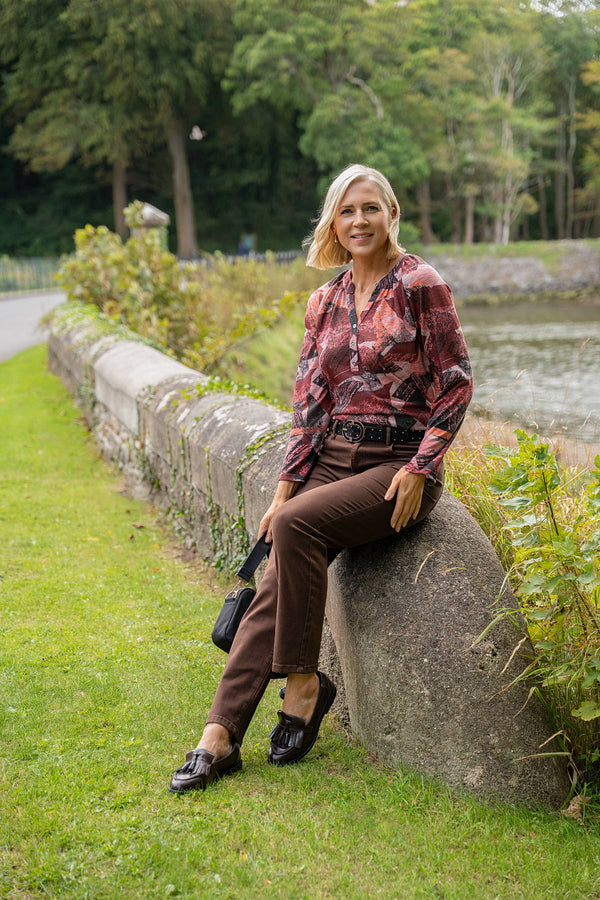 Carraig Donn Brown Denim High Waist Straight Leg 5 Pocket Jeans