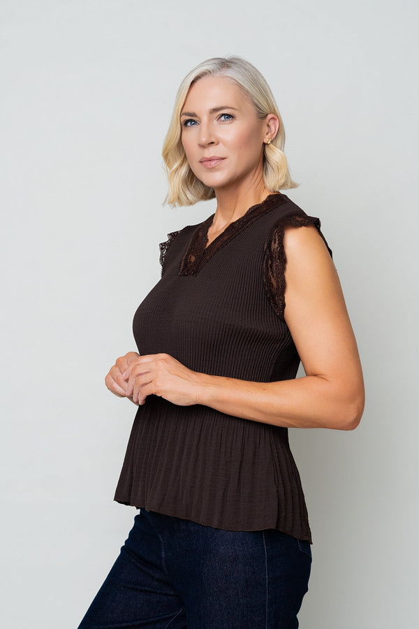Carraig Donn Brown Sleeveless Lace Trim Pleat Top