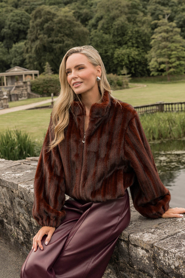 Carraig Donn Burgundy Ombre Faux Fur Zip Short Jacket