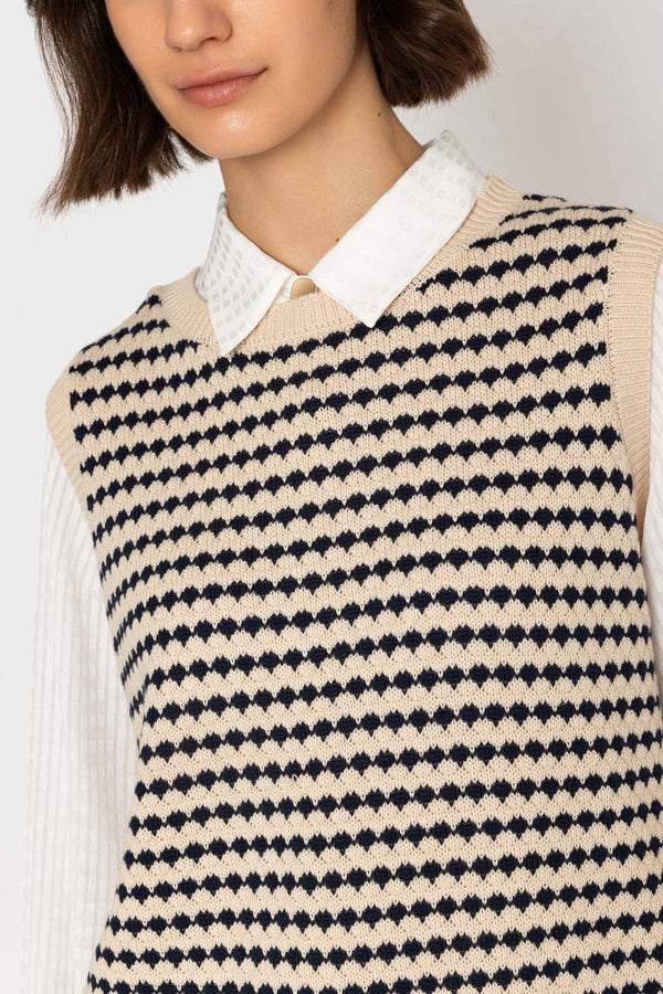 Carraig Donn 26Ss 2 Tone Knit Vest