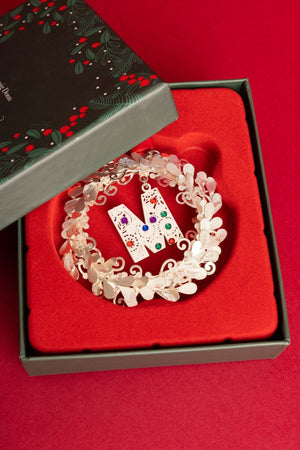 Carraig Donn Alphabet Wreath M