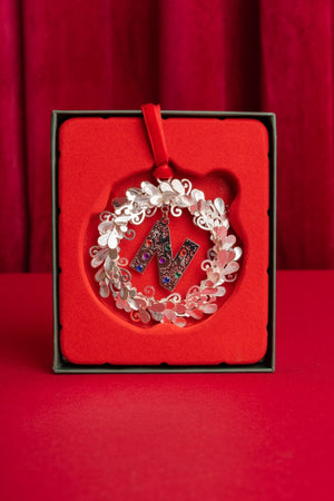 Carraig Donn Alphabet Wreath N