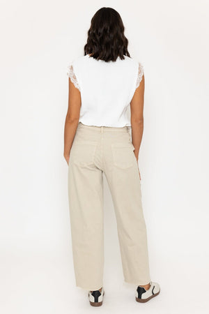 Carraig Donn Barrel Leg Jeans in Beige