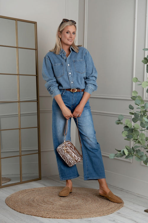 Carraig Donn Barrel Leg Jeans in Denim Blue