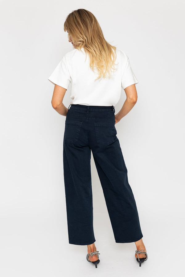 Carraig Donn Barrel Leg Jeans in Navy