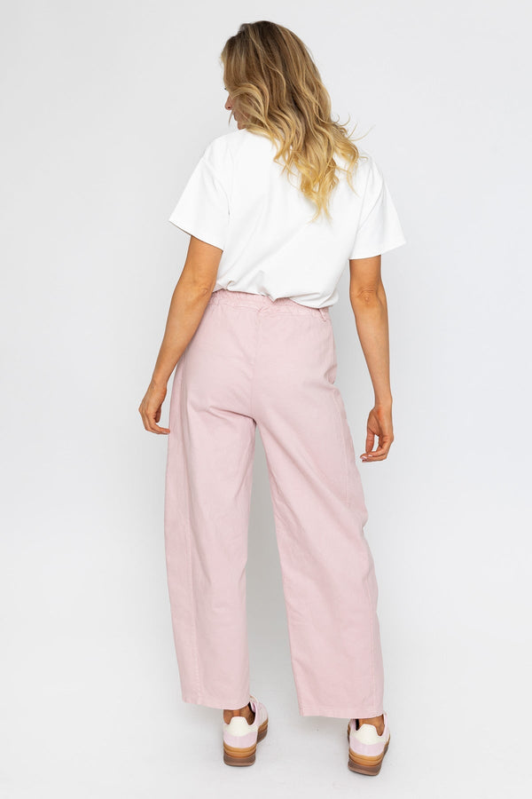Carraig Donn Barrel Leg Jeans in Pink