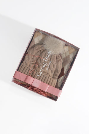 Carraig Donn Beige Cable Knit Hat & Scarf Gift Set