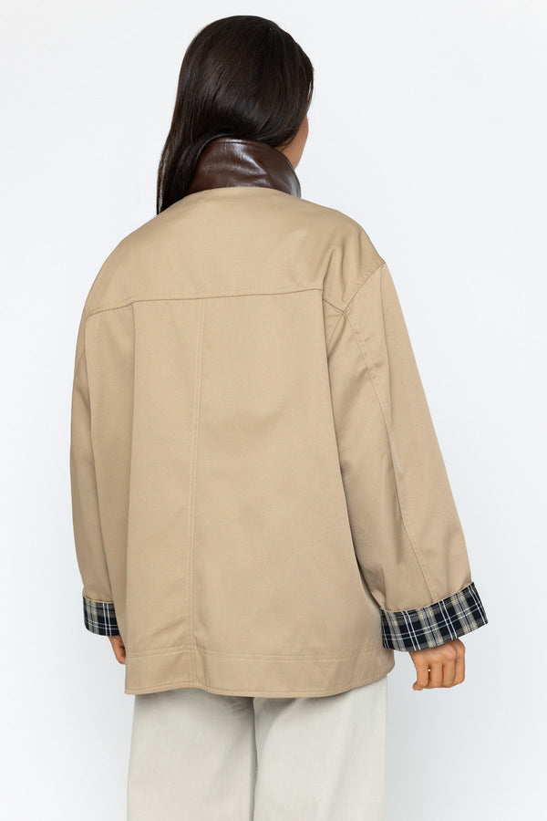 Carraig Donn Beige Walking Jacket