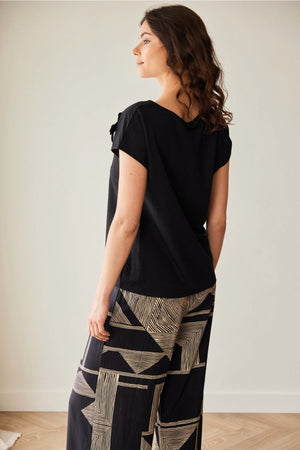 Carraig Donn Black 3D Flower Short Sleeve Top