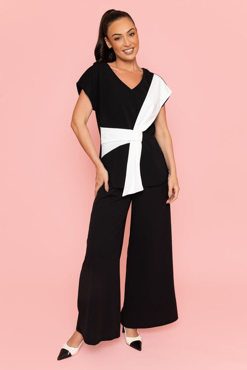 Carraig Donn Black Contrast Detail Top