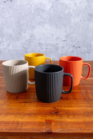 Carraig Donn Black Mug