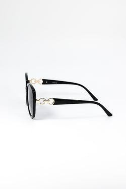 Carraig Donn Black Sunglasses with Links Detail on Arms