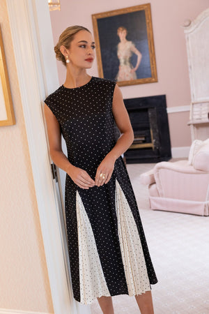 Carraig Donn Black & White Contrast Polka Dot Midi Dress