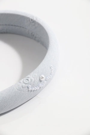 Carraig Donn Blue Flower Pearl Hairband