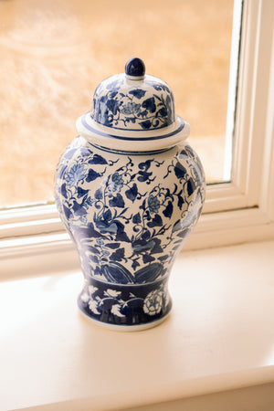 Carraig Donn Blue & White Porcelain Chinoiserie Jar