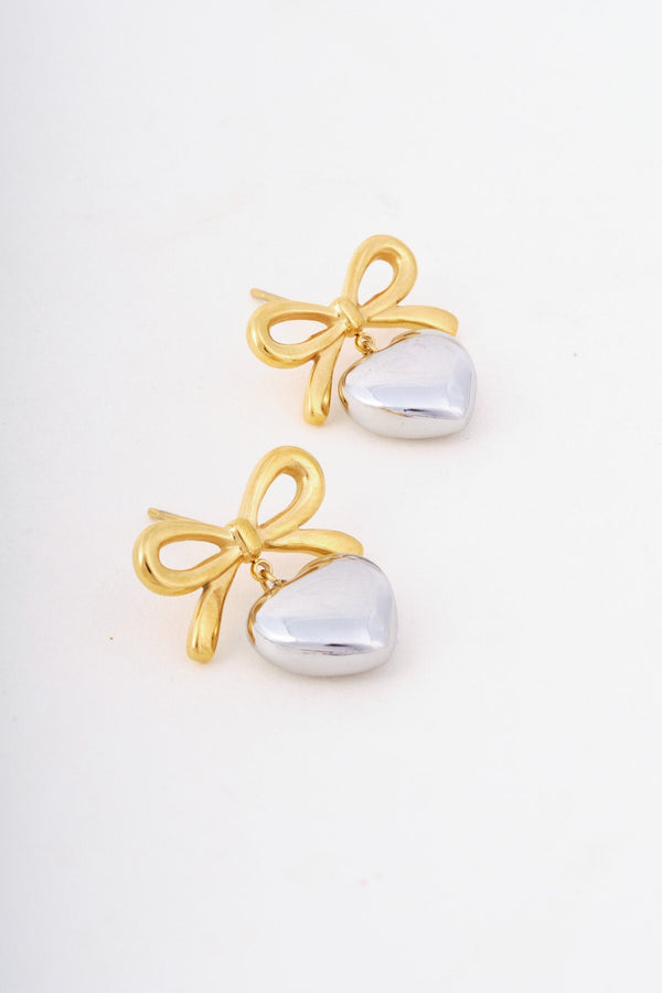 Carraig Donn Bow Heart Earring