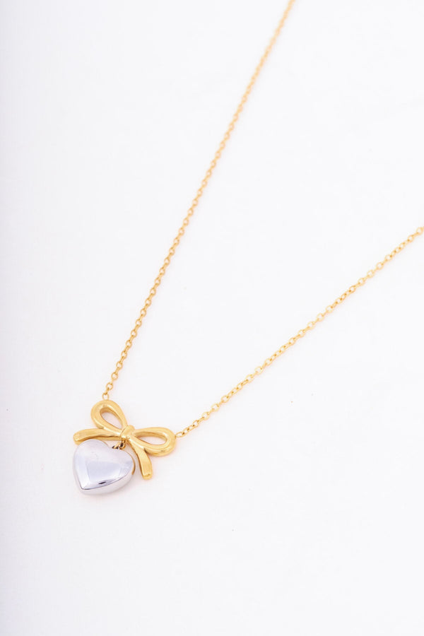 Carraig Donn Bow Heart Necklace