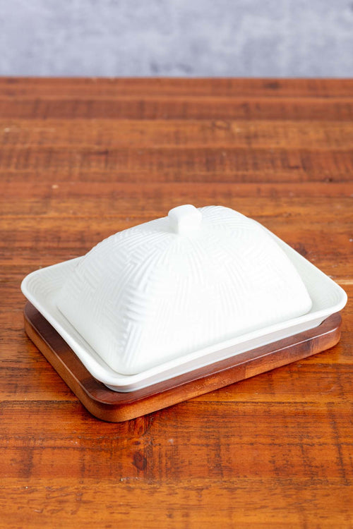 Cable Knit Butter Dish With Acacia Wood Base
