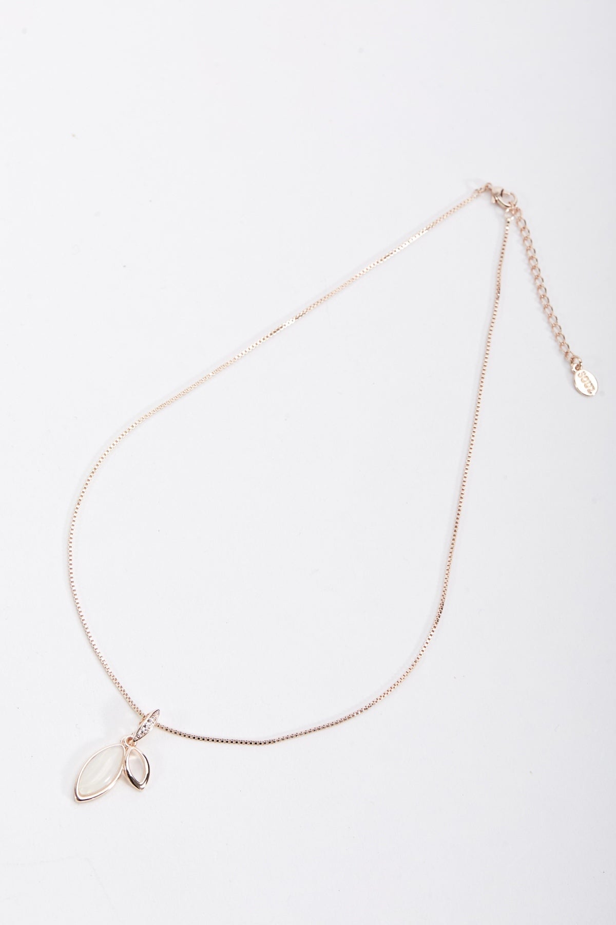 Cateye Pendant Necklace in White Ladies Necklace Jewellery Carraig