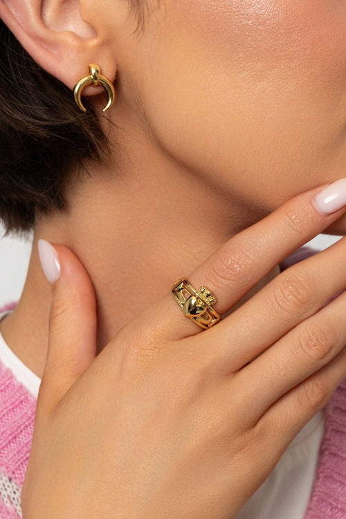 Chunky Gold Claddagh Ring - Size 7