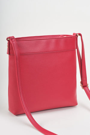 Carraig Donn Classic Crossbody Bag With Front Zip in Red