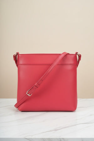 Carraig Donn Classic Crossbody Bag With Front Zip in Red
