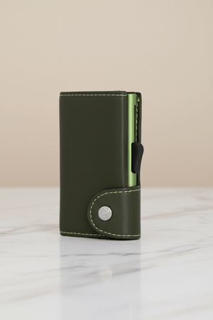 Carraig Donn Classic Leather Card Protector Wallet in Green