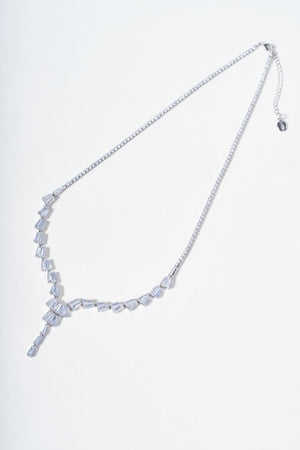 Carraig Donn Clear Stone Silver Drop Necklace