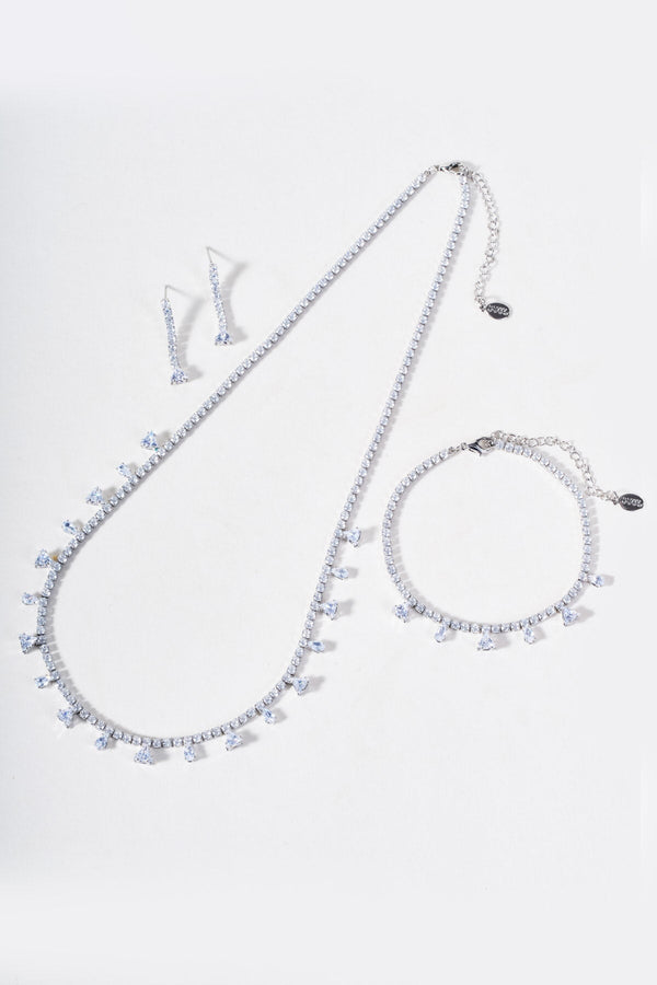 Carraig Donn Clear Stone Silver Earrings