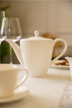 Carraig Donn Cleary White Teapot