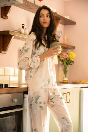 Carraig Donn Cream Print Satin PJ Set In A Gift Box