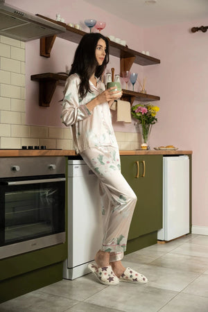 Carraig Donn Cream Print Satin PJ Set In A Gift Box